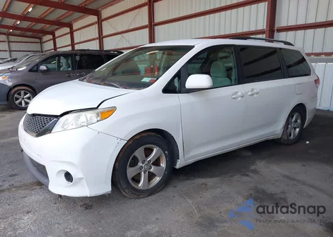 2011 Toyota Sienna Le V6 из США, поврежденный, VIN 5TDKK3DC8BS007447